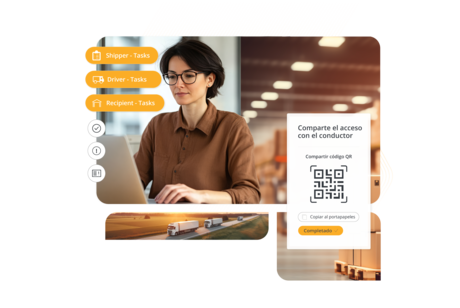 Una mujer trabajando en un ordenador portátil con una interfaz logística superpuesta que muestra menús de tareas para el cargador, el conductor y el destinatario junto con una ventana de acceso mediante código QR para el conductor.